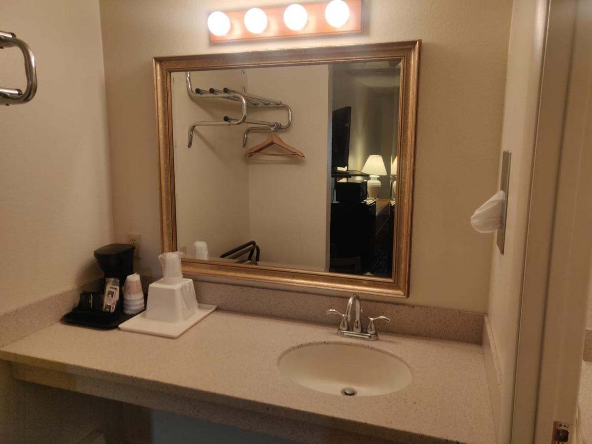 Skyline Motor Inn Коди Экстерьер фото